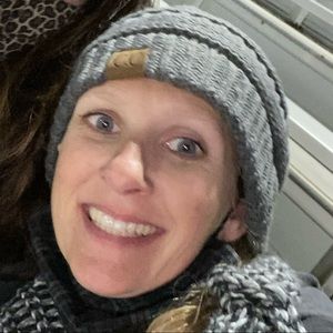 Meet your Posher, April alva